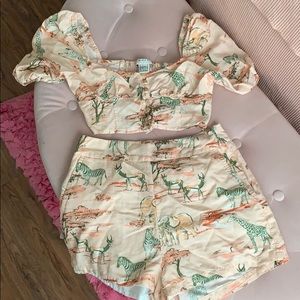 Forever 21 Contemporary 2 pc Animal Soft Pink set